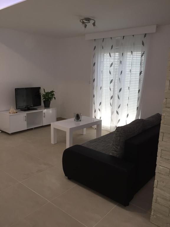 Apartment Brno Pula Dış mekan fotoğraf